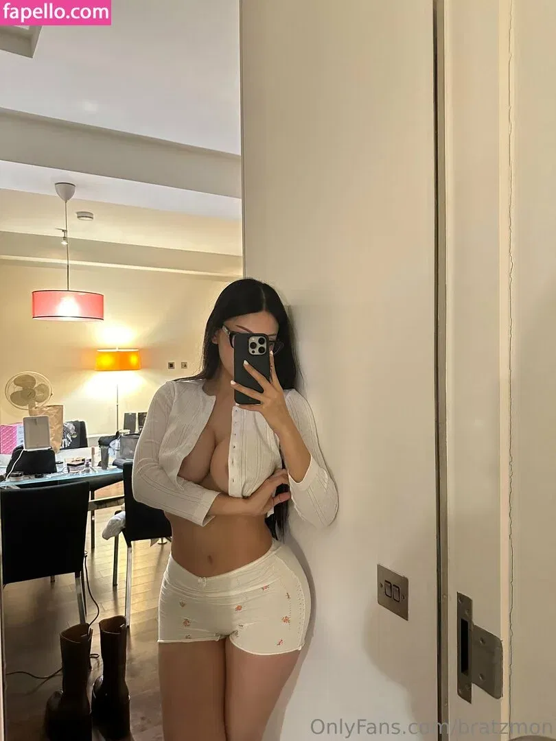 Valentina Olivas Onlyfans Photo Gallery 