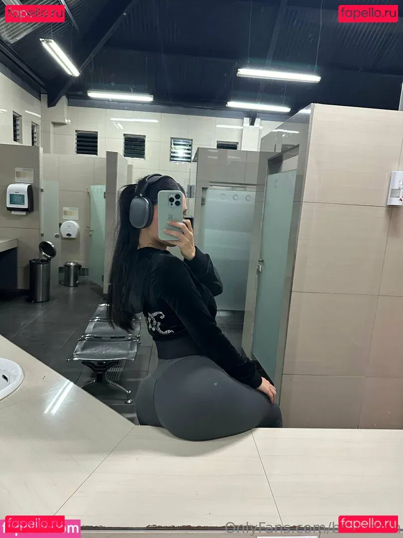 Valentina Olivas Onlyfans Photo Gallery 