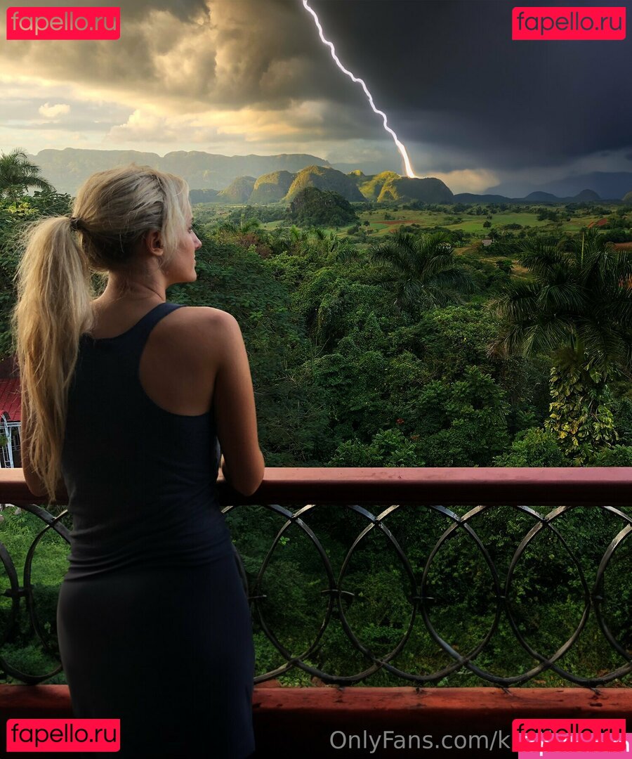 kristiunreal / realdealneal99 Onlyfans Photo Gallery 