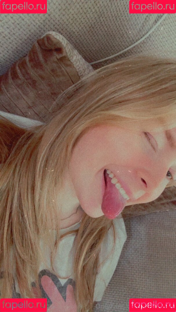 Shy_Trans Onlyfans Photo Gallery 