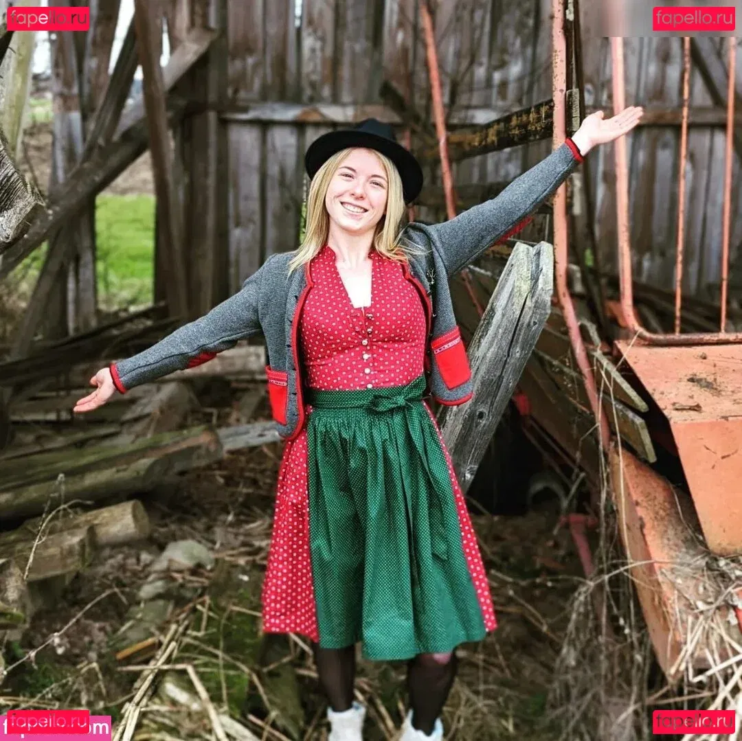 Mia Adler Onlyfans Photo Gallery 