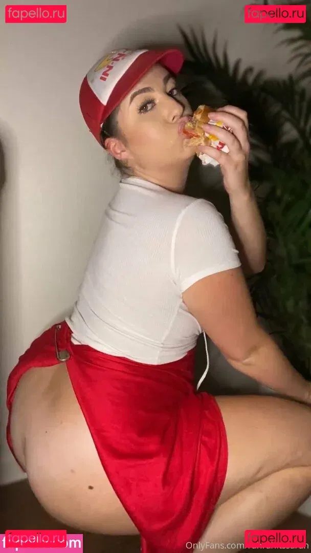 rahrahitssarah Onlyfans Photo Gallery 