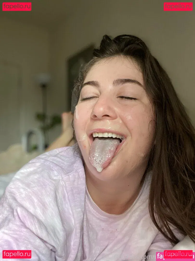 rahrahitssarah Onlyfans Photo Gallery 