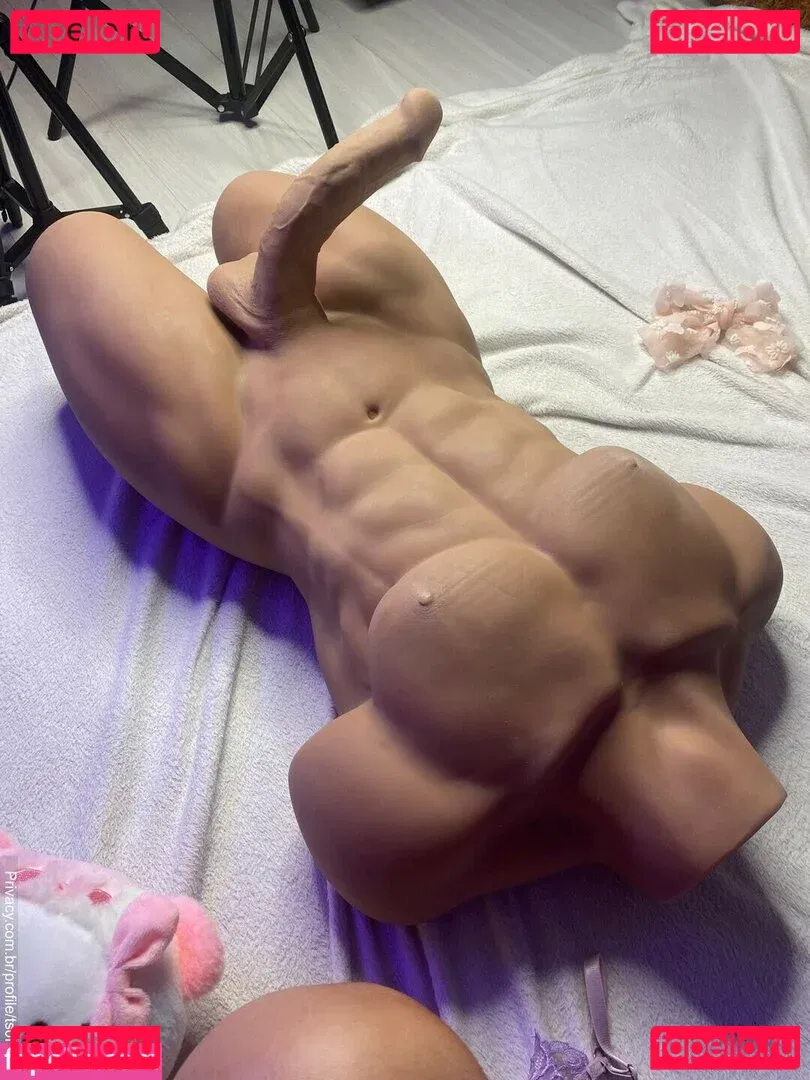 ts0f1m Onlyfans Photo Gallery 