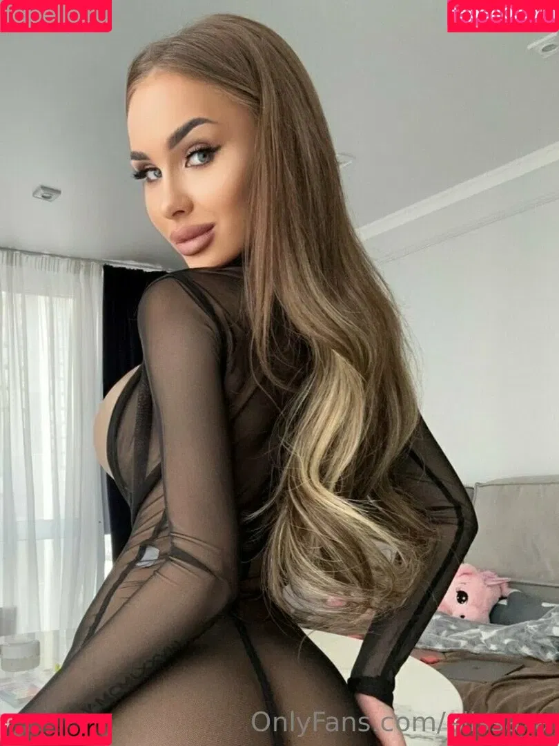 elissa_a Onlyfans Photo Gallery 