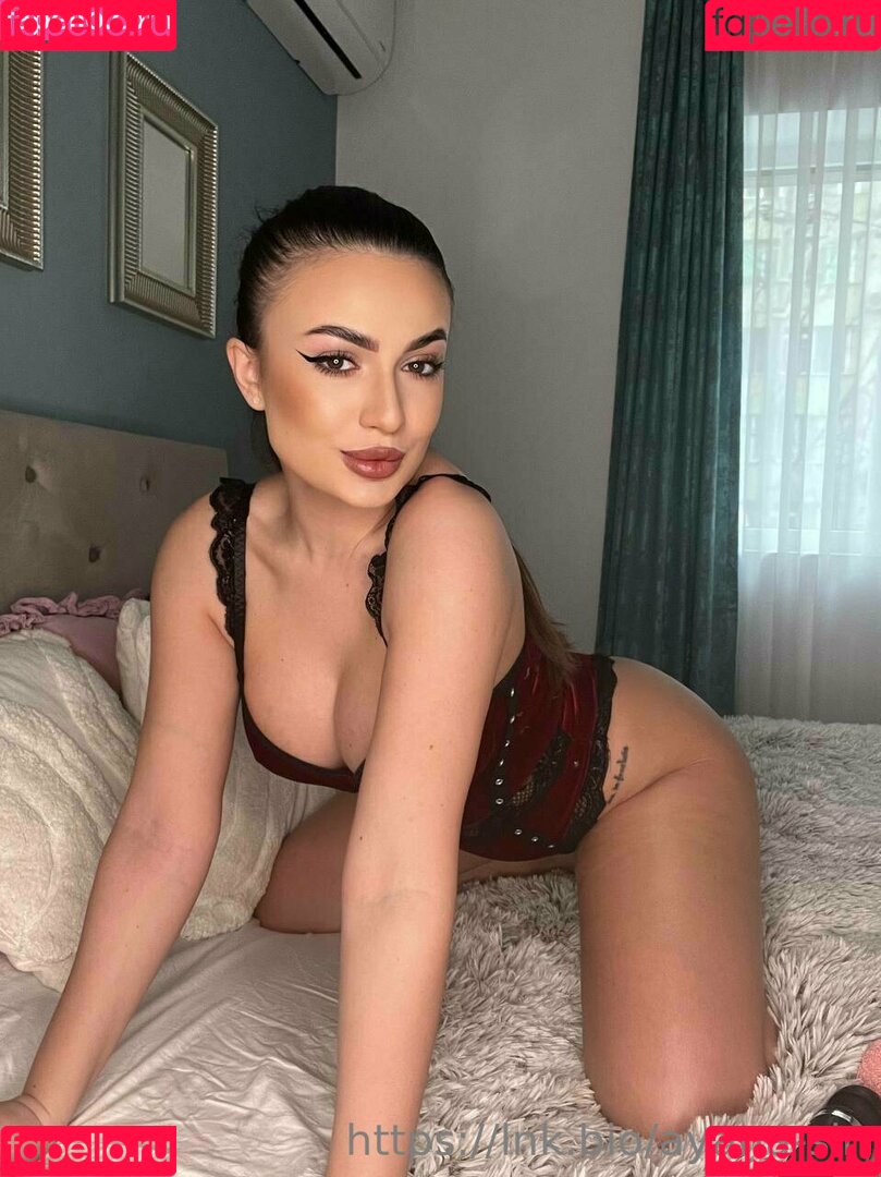 ayanasin Onlyfans Photo Gallery 