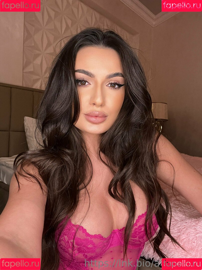 ayanasin Onlyfans Photo Gallery 