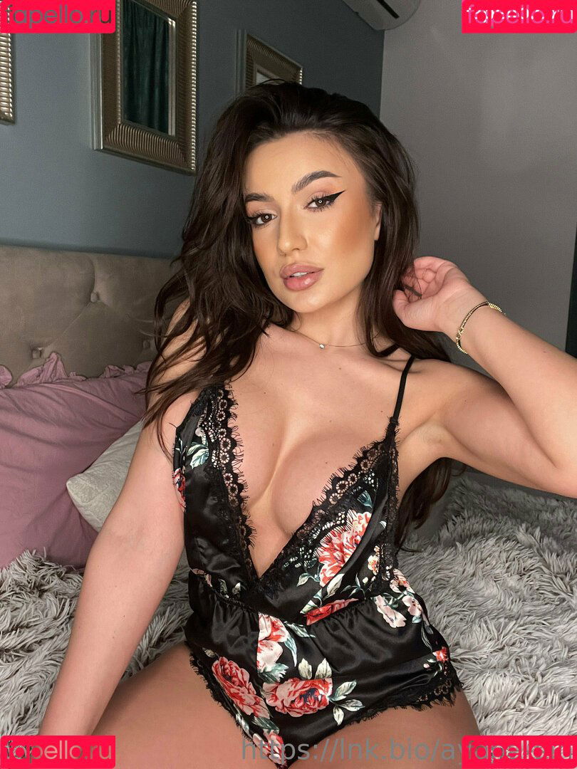 ayanasin Onlyfans Photo Gallery 