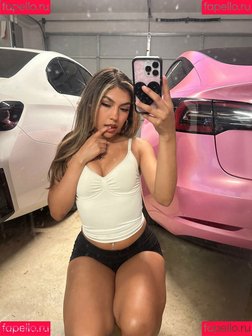 Yael Bernal Onlyfans Photo Gallery 