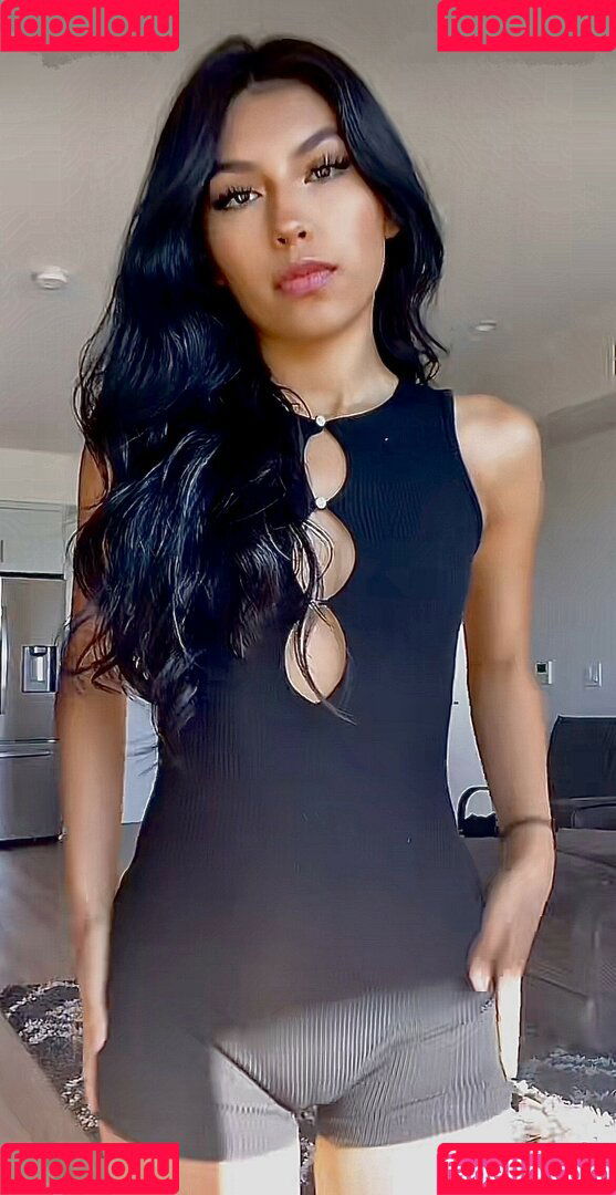 Yael Bernal Onlyfans Photo Gallery 