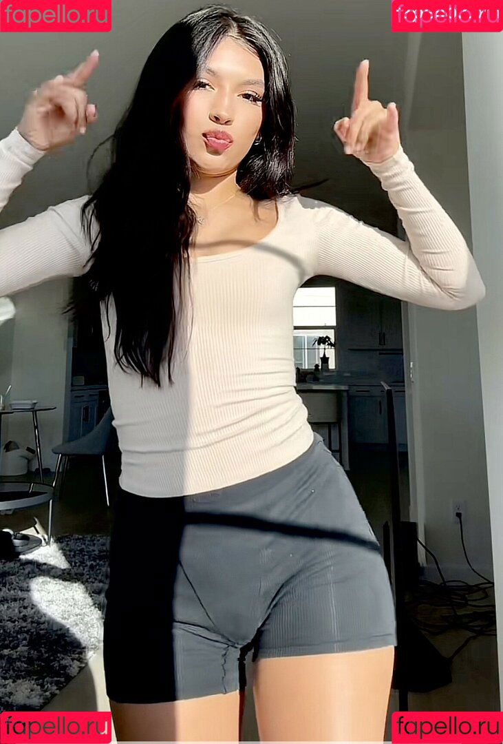 Yael Bernal Onlyfans Photo Gallery 