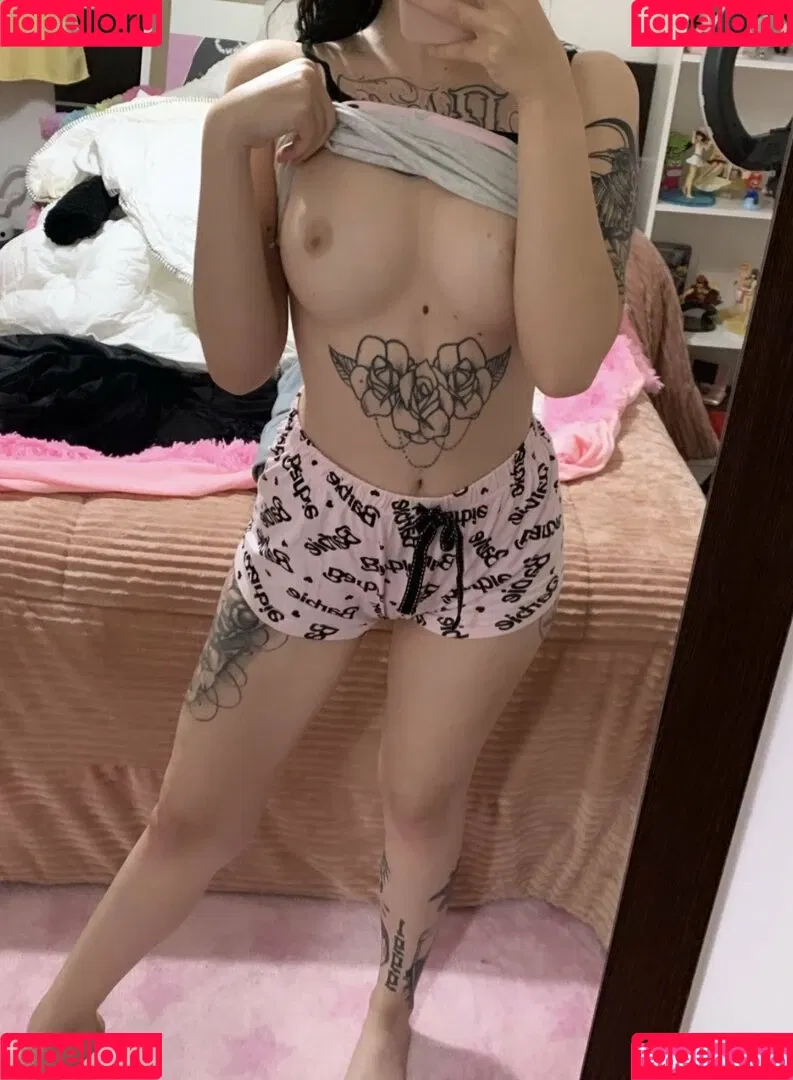 lo.lita18 Onlyfans Photo Gallery 