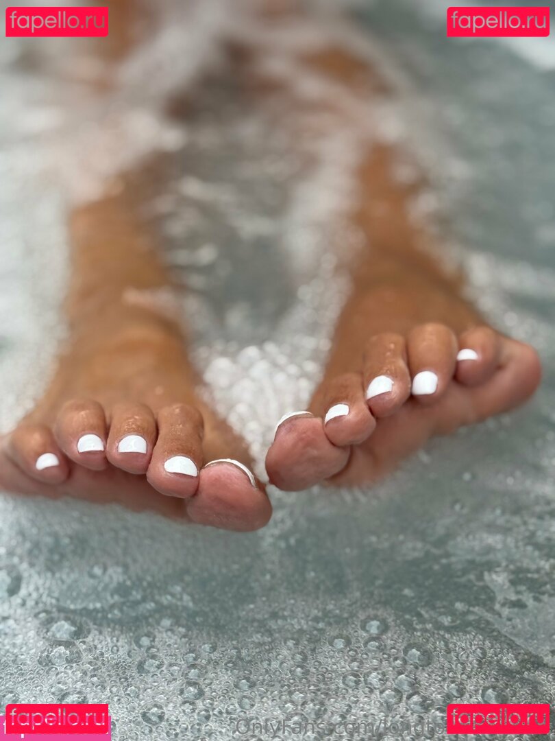 longtoesbigheart Onlyfans Photo Gallery 