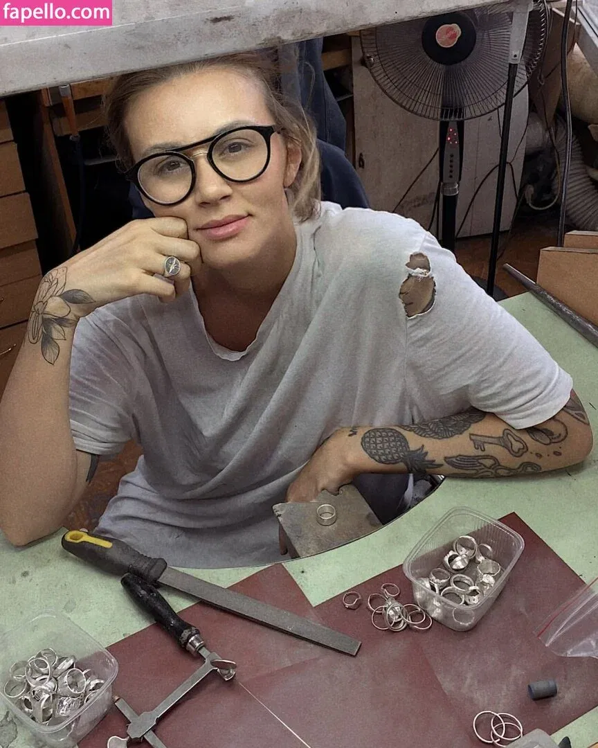 Daria Perel Onlyfans Photo Gallery 