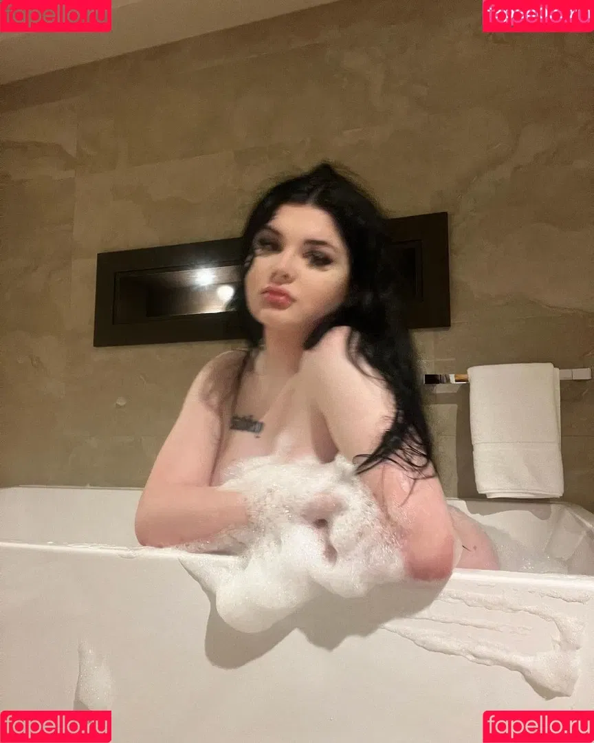 BabyMaddyXo Onlyfans Photo Gallery 