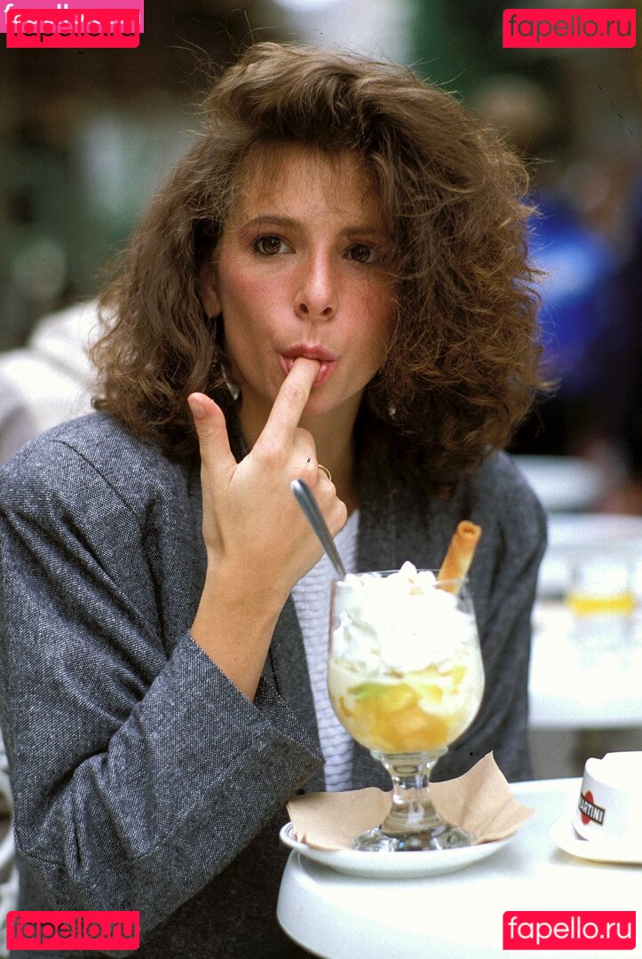 Mylene Farmer / mylene.farmer.official Onlyfans Photo Gallery 