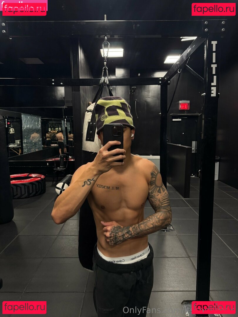 itschristiaan Onlyfans Photo Gallery 