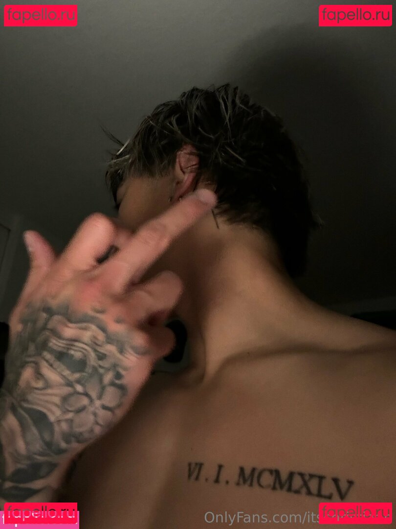 itschristiaan Onlyfans Photo Gallery 