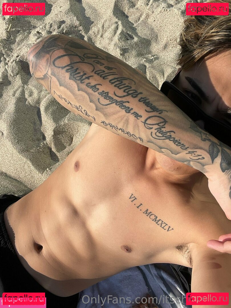 itschristiaan Onlyfans Photo Gallery 