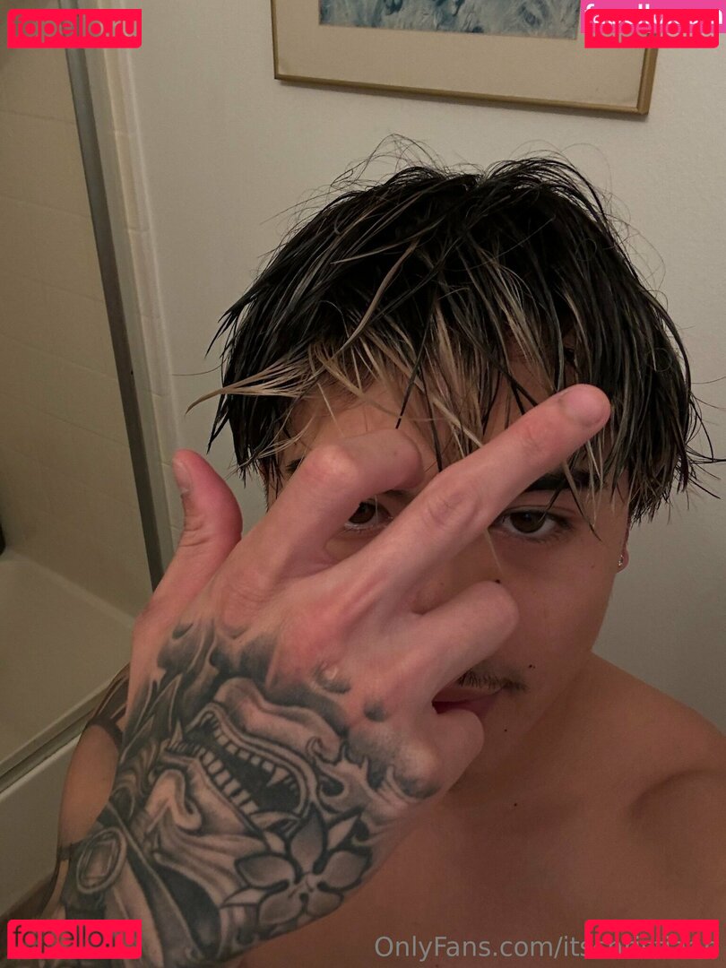 itschristiaan Onlyfans Photo Gallery 