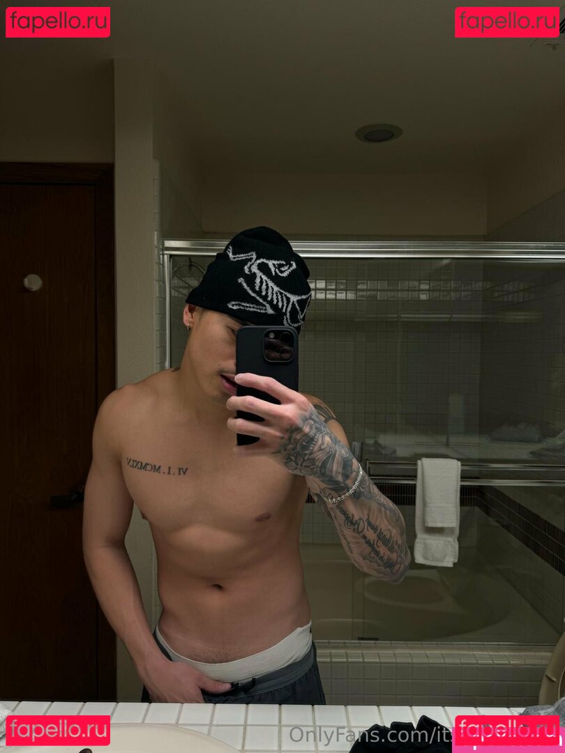 itschristiaan Onlyfans Photo Gallery 