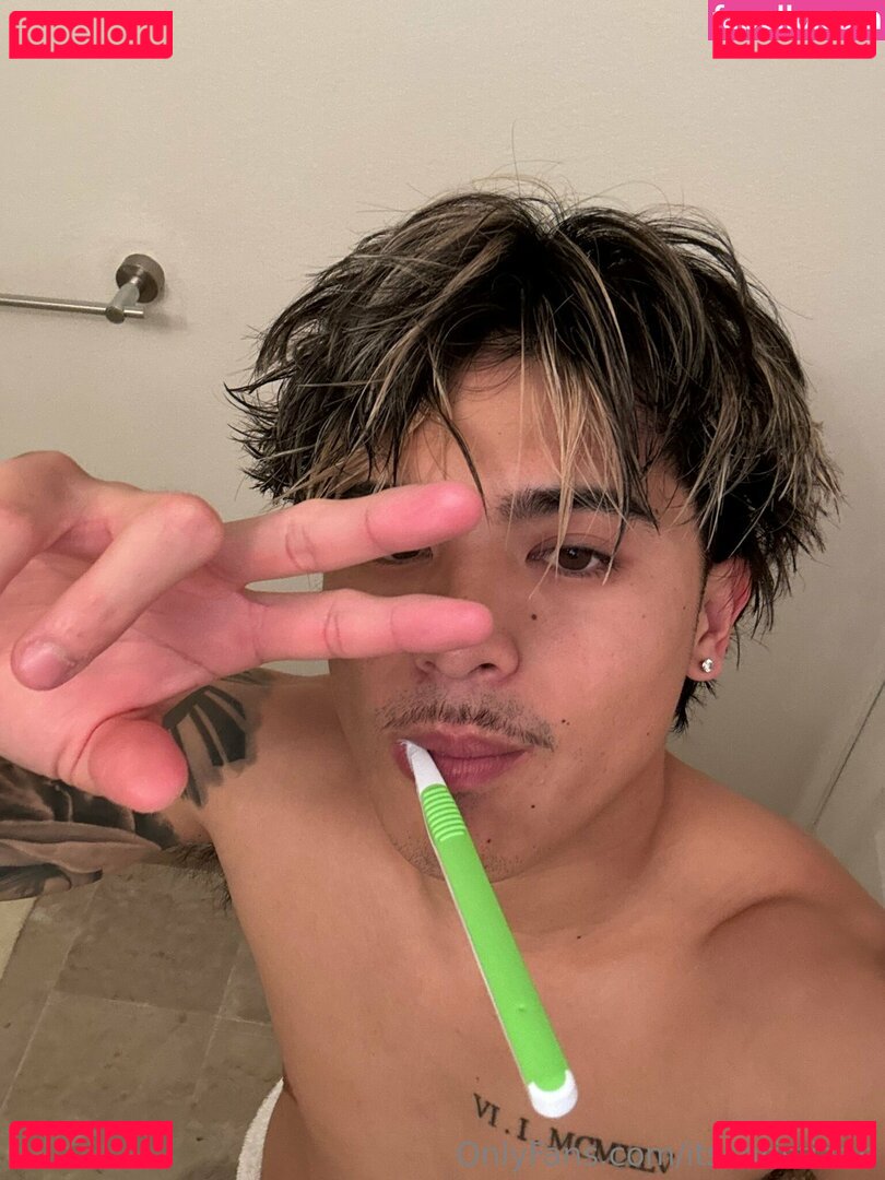 itschristiaan Onlyfans Photo Gallery 