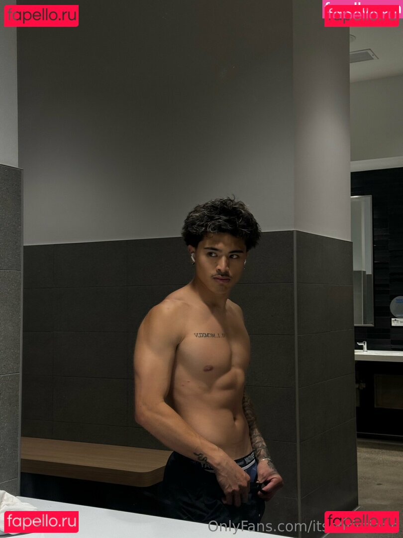 itschristiaan Onlyfans Photo Gallery 