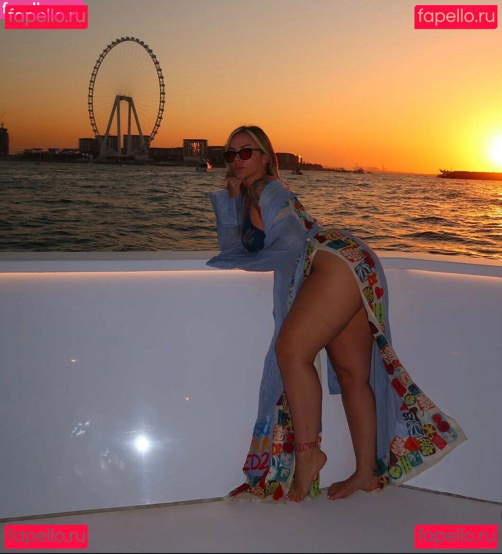 woahkenzy Onlyfans Photo Gallery 