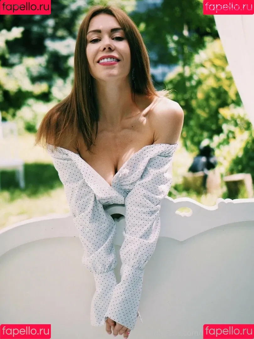 mianaughtygirl Onlyfans Photo Gallery 