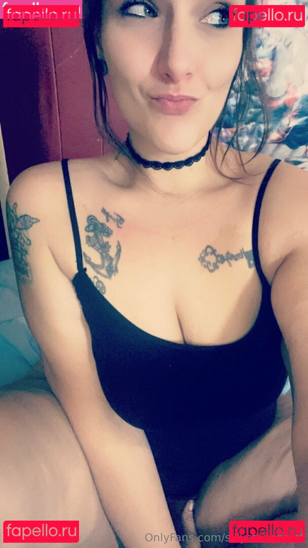 sillystonerbrat / stonerkittiekat Onlyfans Photo Gallery 