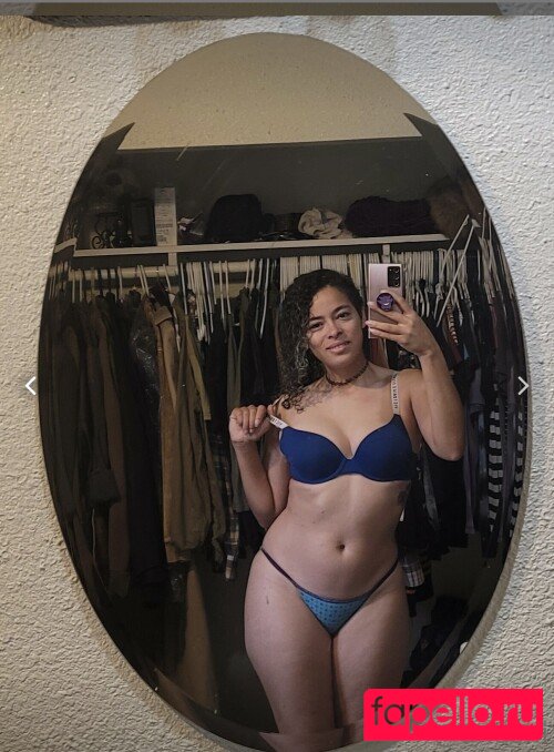Enasni Vee Nude Onlyfans Photo 5