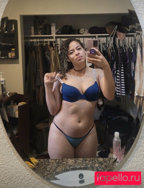 Enasni Vee Nude Onlyfans Photo 6