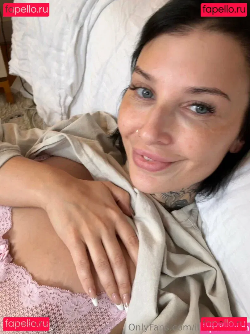 itsivylebelle Onlyfans Photo Gallery 