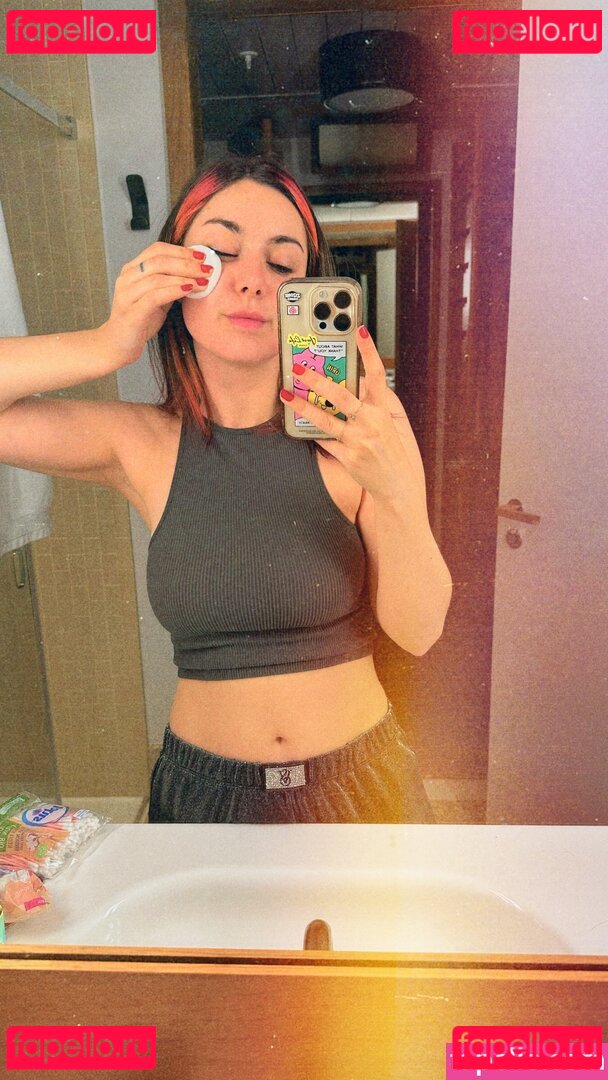 Lila Lacombe / lilalacombe Onlyfans Photo Gallery 