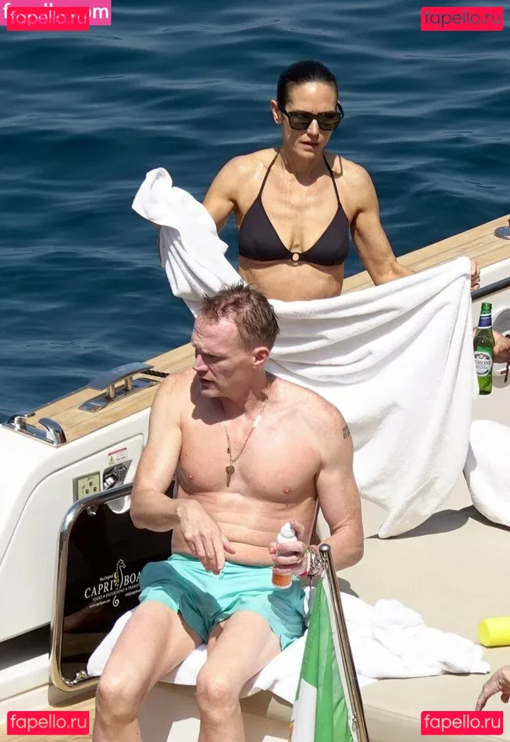 Jennifer Connelly Onlyfans Photo Gallery 