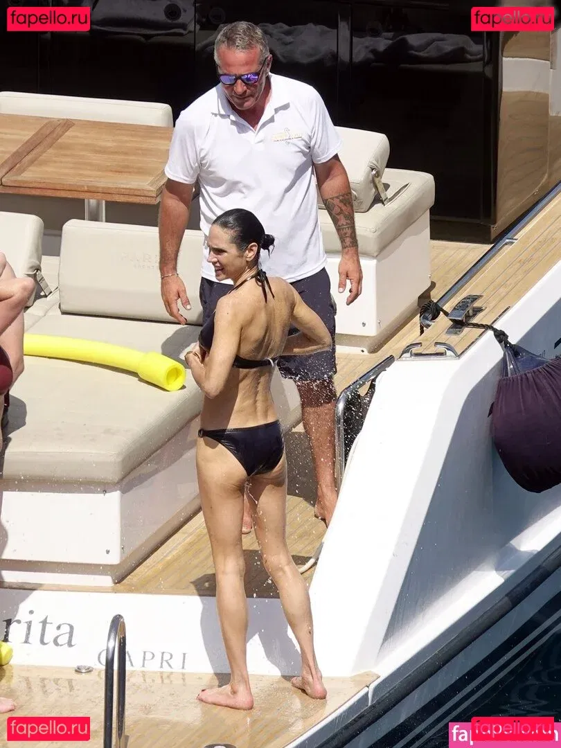 Jennifer Connelly Onlyfans Photo Gallery 