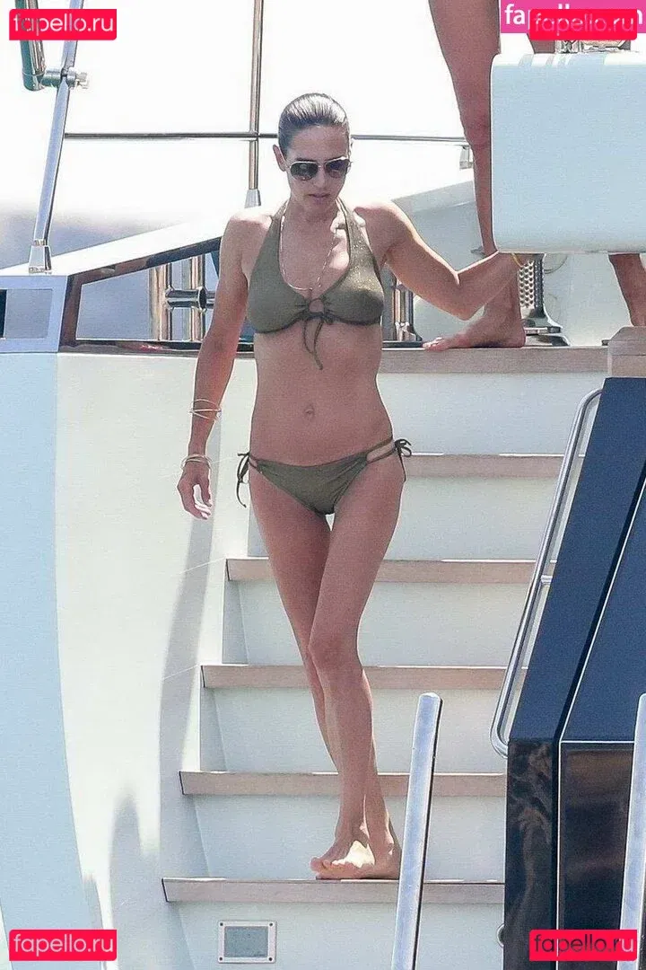 Jennifer Connelly Onlyfans Photo Gallery 