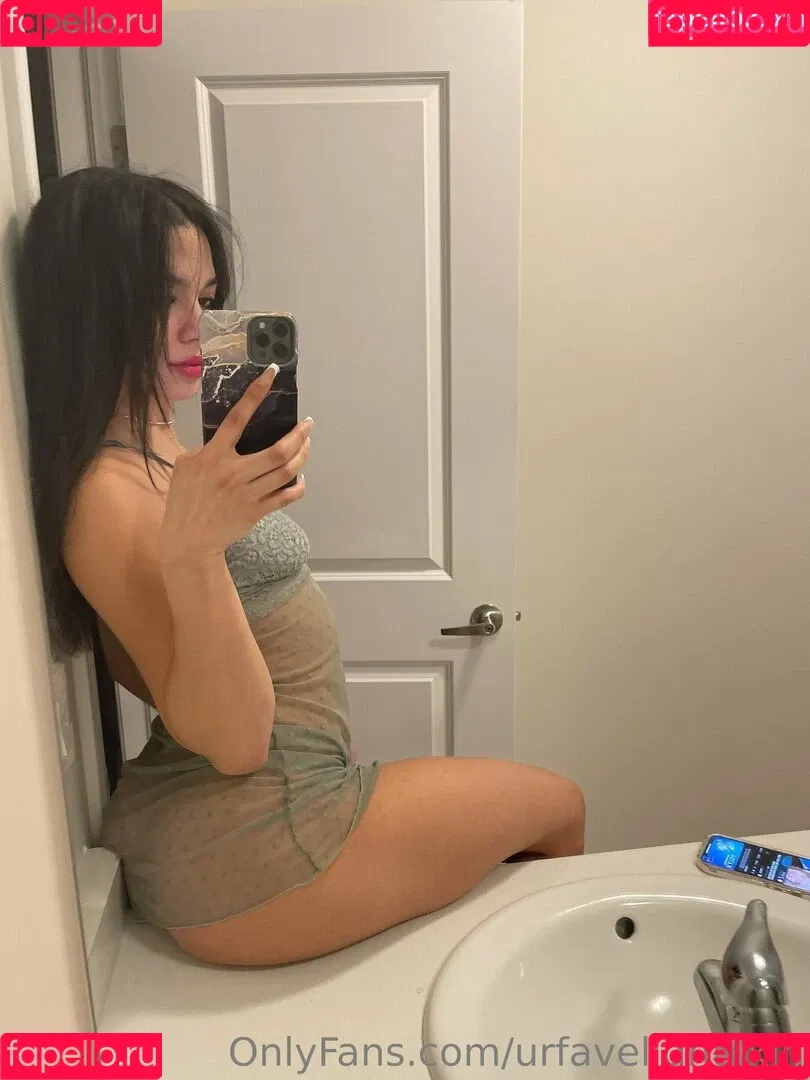 urfavelightskin Onlyfans Photo Gallery 