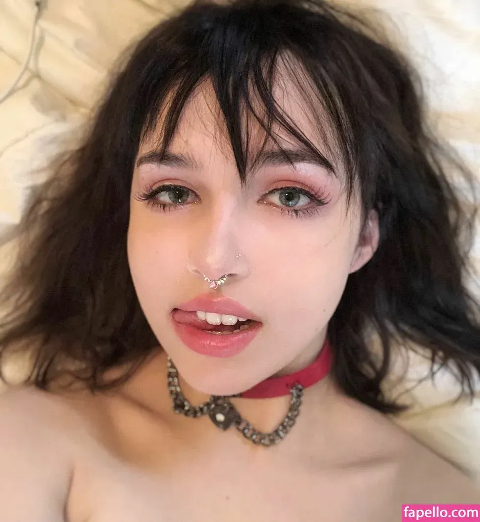 urfavelightskin Onlyfans Photo Gallery 