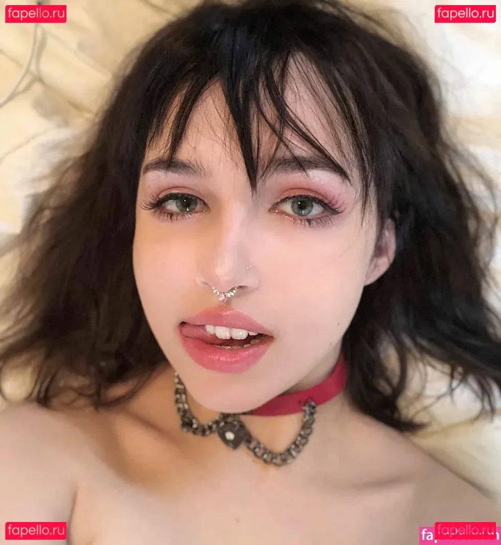 urfavelightskin Onlyfans Photo Gallery 