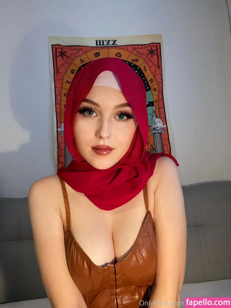 Fareeha Bakir Onlyfans Photo Gallery 