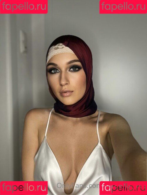 Fareeha Bakir Onlyfans Photo Gallery 