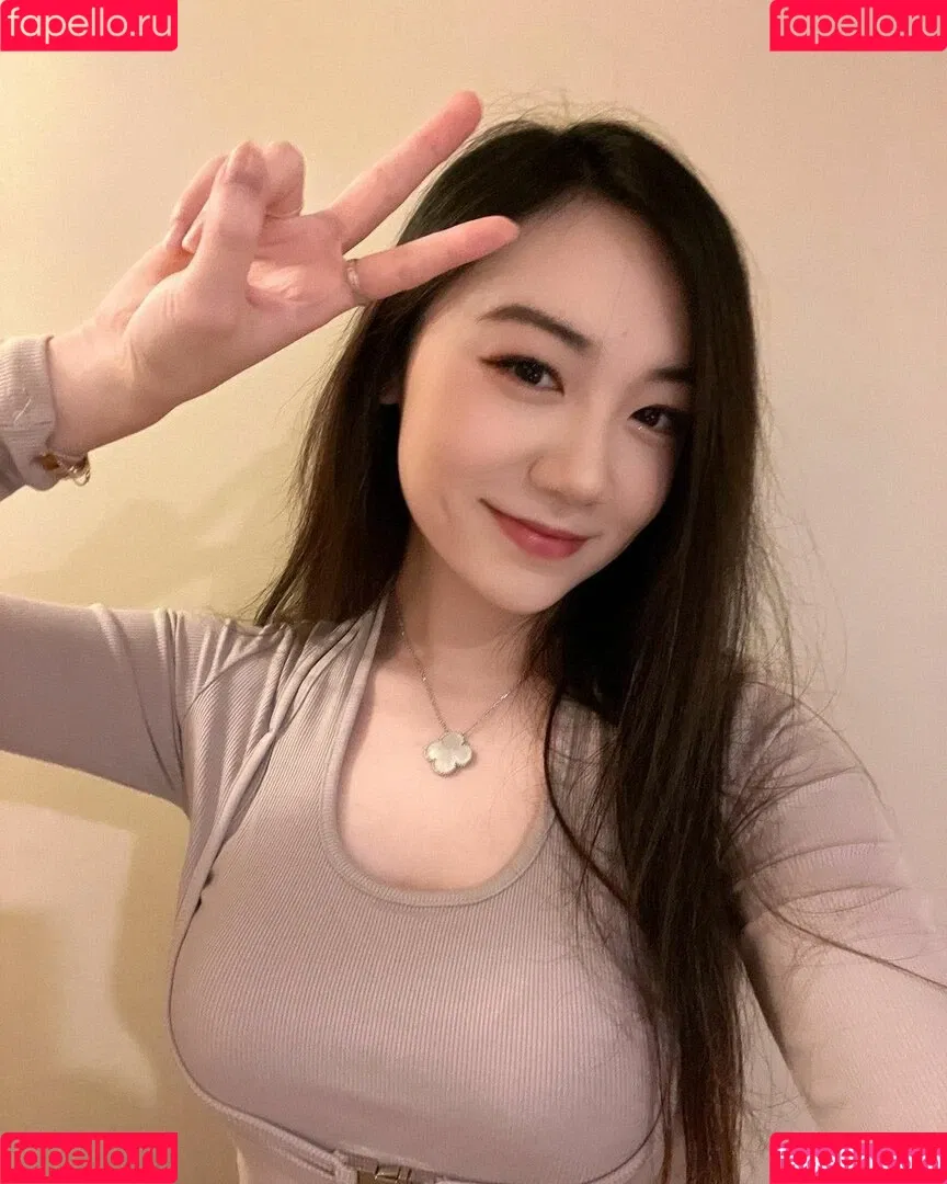 issfanfan Onlyfans Photo Gallery 