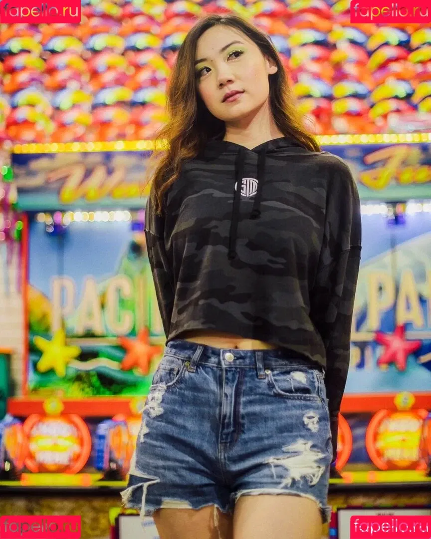 issfanfan Onlyfans Photo Gallery 