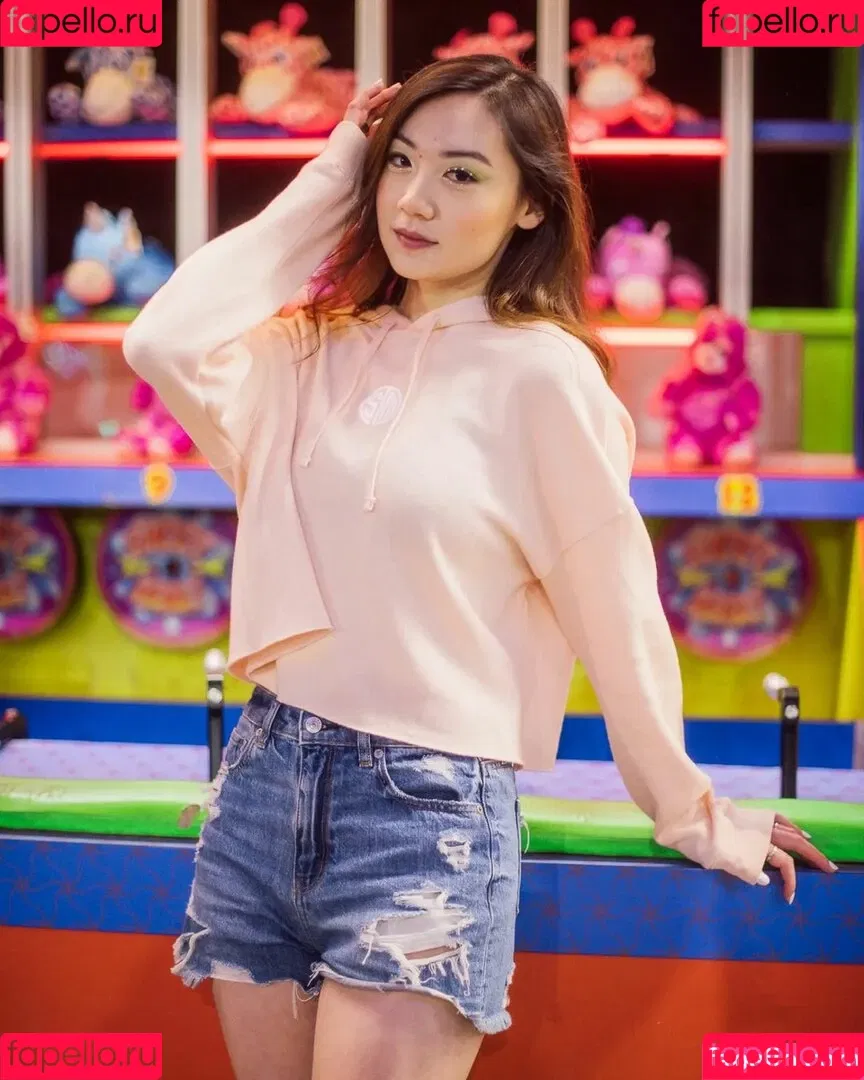 issfanfan Onlyfans Photo Gallery 