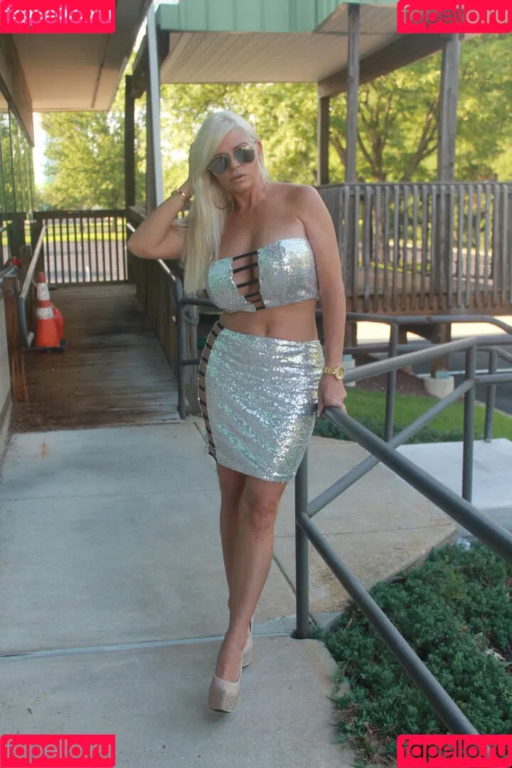Claudette Monroe Onlyfans Photo Gallery 