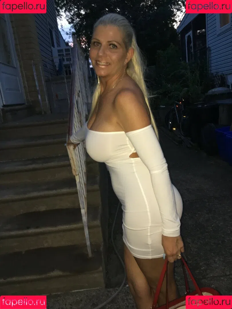 Claudette Monroe Onlyfans Photo Gallery 