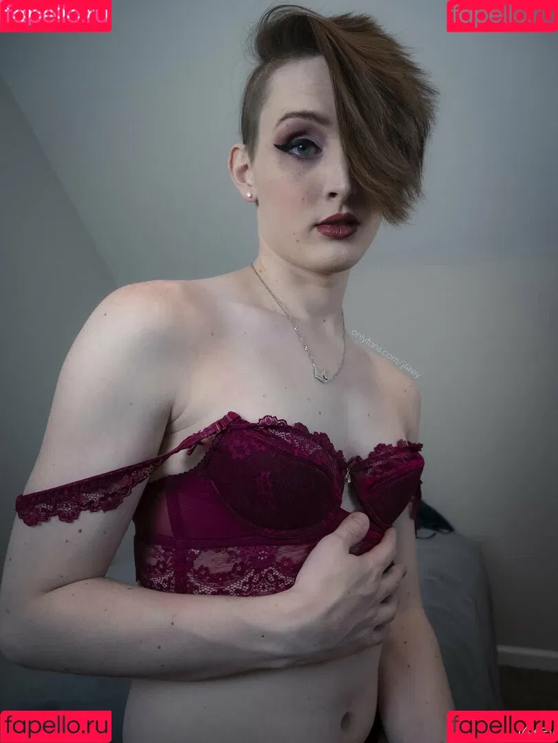 veroticajae Onlyfans Photo Gallery 