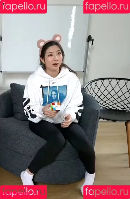 Fuslie Onlyfans Photo Gallery 