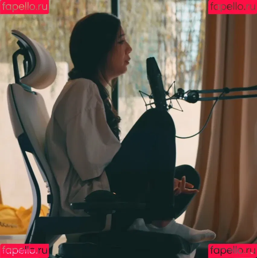 Fuslie Onlyfans Photo Gallery 